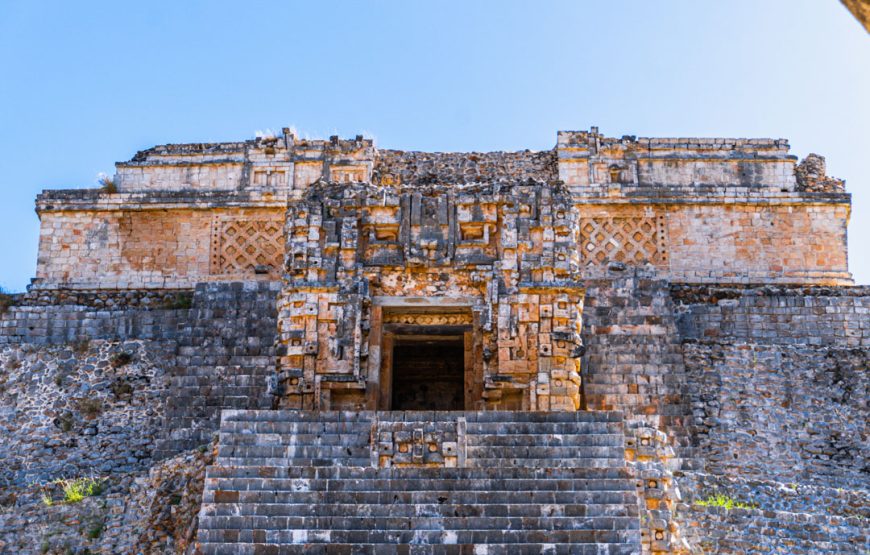 La magia de Uxmal: un viaje arqueológico, gastronómico, artístico y natural